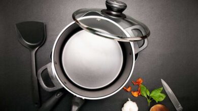 How to clean discolored enamel cookware